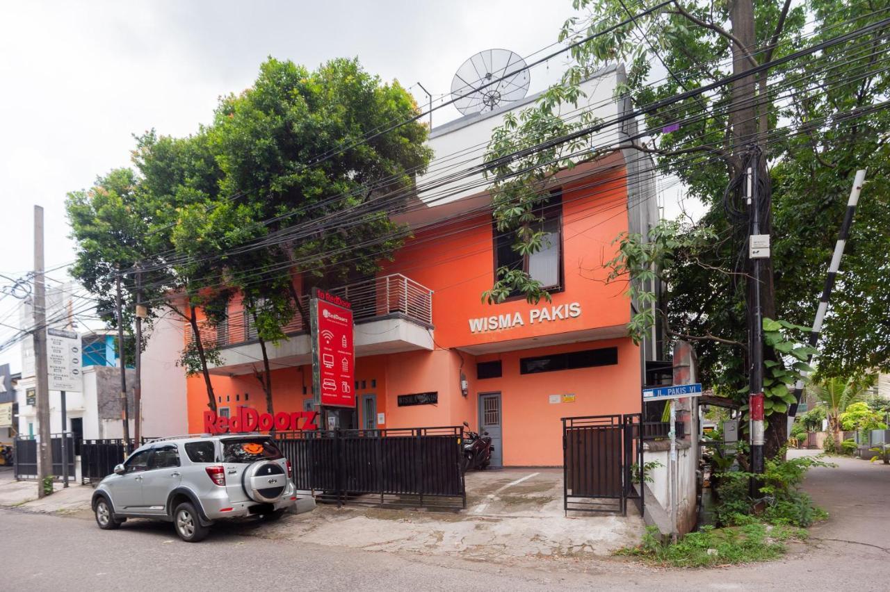 Hotel Reddoorz Syariah Near Grand Galaxy Park Ceger Exterior foto